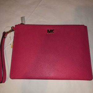 Michael Kors clutch rose pink